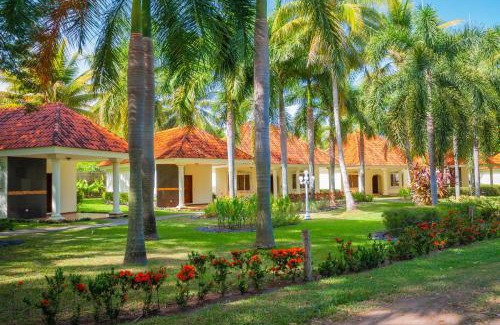 San Luis Talpa Hotel | Pato Canales Hotel & Resort