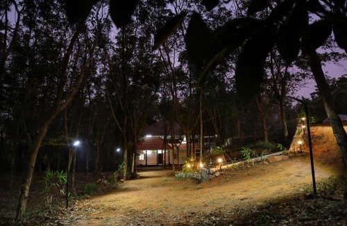 Wadakanchery House | Paul Residence