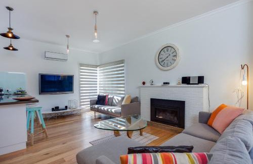 Rye House | Paws Up Classic