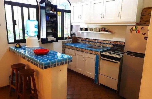 Centro House | PB2 Steps from Playa Manzanillo with King Size Bed