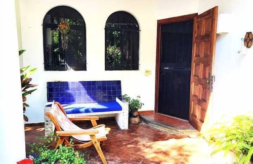 Centro House | PB2 Steps from Playa Manzanillo with King Size Bed