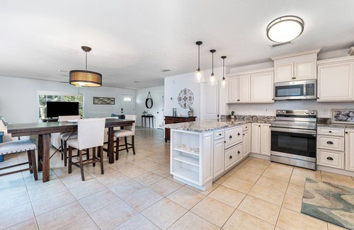 Riviera Beach House | PCB West End! 10 mins from Pier Park/3-miles from 30A