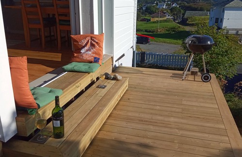 Rong Apartment | Peace and quiet viev sea view. Close to Bergen.