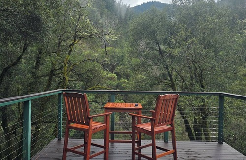 Salyer House | Peaceful 2-bedroom house with river views, pool, laundry, full kitchen & more