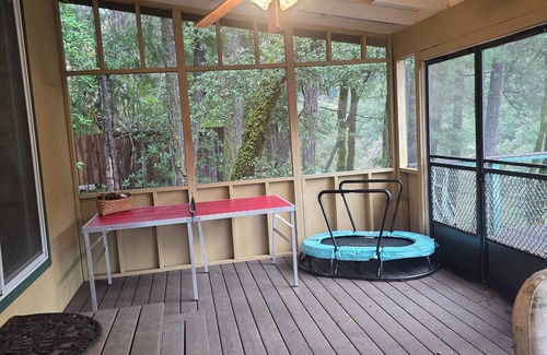 Salyer House | Peaceful 2-bedroom house with river views, pool, laundry, full kitchen & more