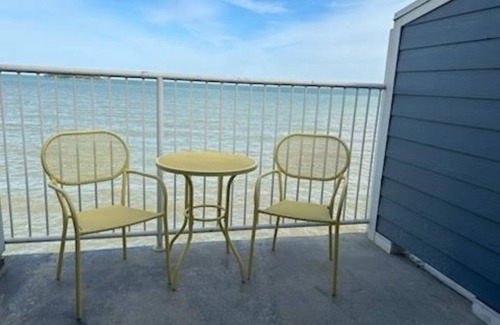 Put-in-Bay Condo | Peaceful and Relaxing Lake Erie Waterfront Condo