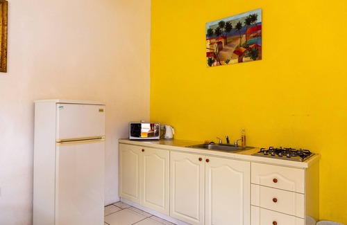 Marigot Bay Apartment | Peaceful apartment in Marigot bay 2 mins walk to the beach