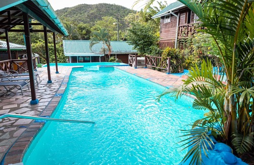 Marigot Bay Apartment | Peaceful apartment in Marigot bay 2 mins walk to the beach