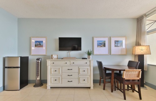 Ruskin Condo | Peaceful Beach Getaway~ GORGEOUS 2nd Floor WATER VIEW ~ END UNIT~ NEWLY UPDATED