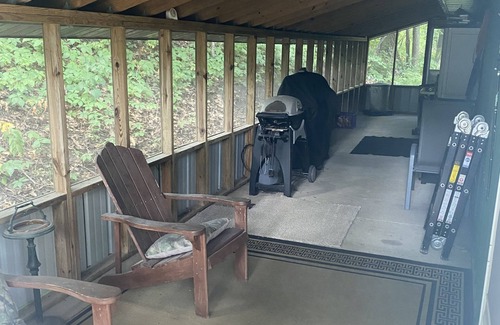 Burnside Cabin | Peaceful Cabin located in beautiful Des Moines River valley