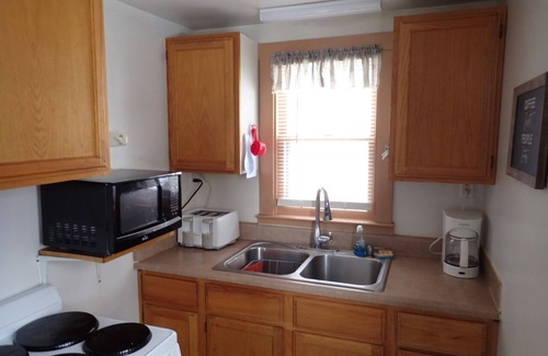 White Cloud Cottage | Peaceful cabin on Robinson Lake at Millers Resort!