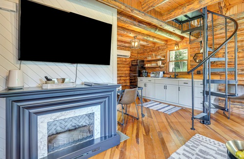 Blissfield Apartment | Peaceful 'Creekside North' Studio w/Fire Pit