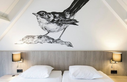 Bruggenmors Hotel | Peaceful Escape Close To Het Hulsbeek — Enjoy Nature And Free Parking