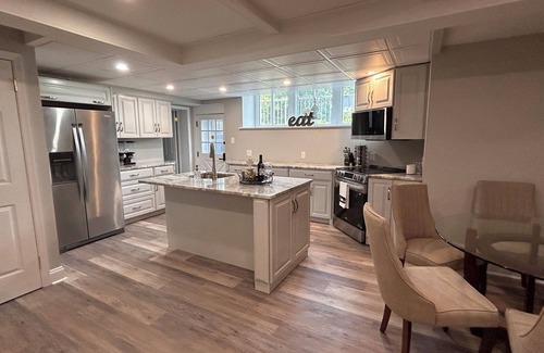 Ephrata Apartment | Peaceful escape! PRIVATE 1BR apartment! Stone FP, pool & pickleball court.