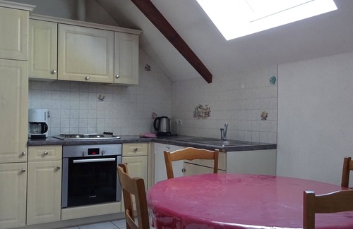 Saint-Gervais-en-Belin Cottage | Peaceful Family Retreat with Bikes and Outdoor Games