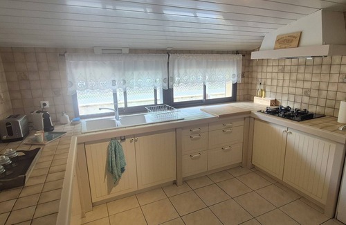 Saint-Laurent-de-Medoc House | Peaceful house between Médoc vineyards and Hourtin lake. Pool area.