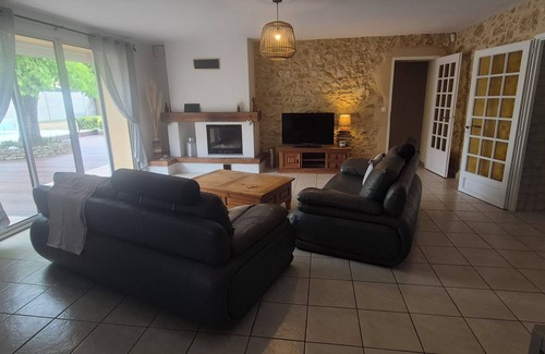 Saint-Laurent-de-Medoc House | Peaceful house between Médoc vineyards and Hourtin lake. Pool area.