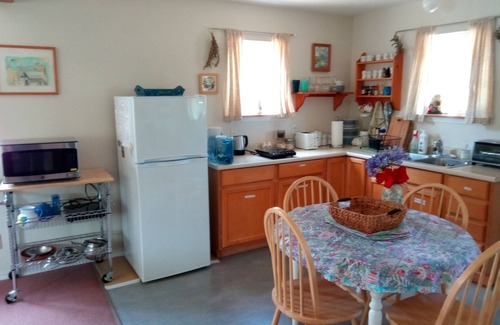 Sebastopol House | Peaceful Home, easy commute