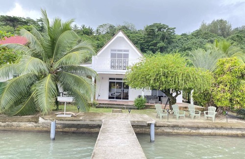 Teahupoo House | Peaceful house by the sea