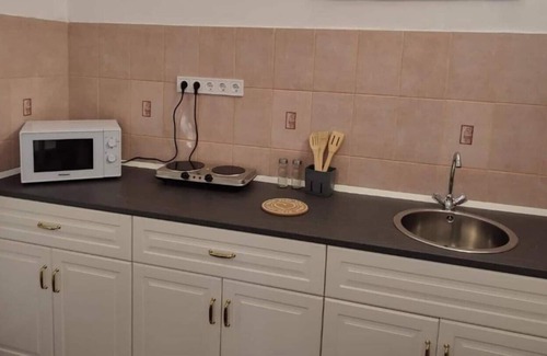 Alsorakos House | Peaceful house in the city