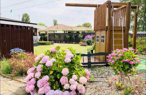 Motueka House | Peaceful House with Kids Playground