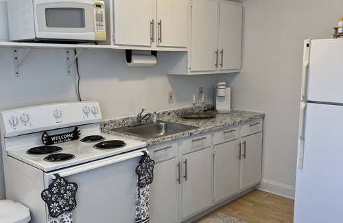 Middlefield Cottage | Peaceful lake cottage #2