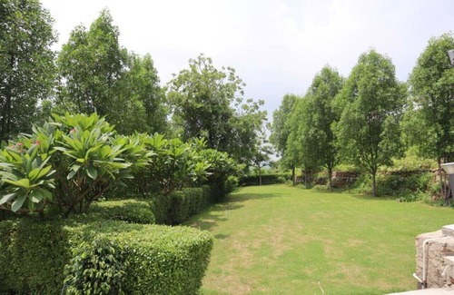 Bedla Villa | Peaceful Mountain view 3 bhk Villa with private pool