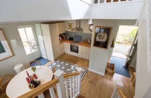 Alexandria Cottage | Peaceful relaxing cottages for 6 in stunning Loch Lomond setting - unique site.