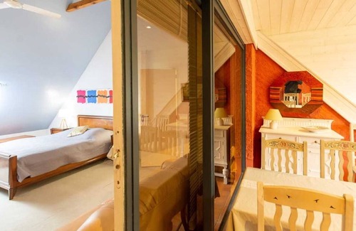 Dureil Bed & Breakfast | Peaceful Retreat in Two Hectare Park with Pool, Near Forest and Attractions