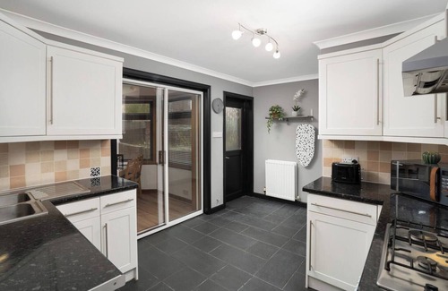 Dunfermline House | Peaceful setting with all the essentials nearby