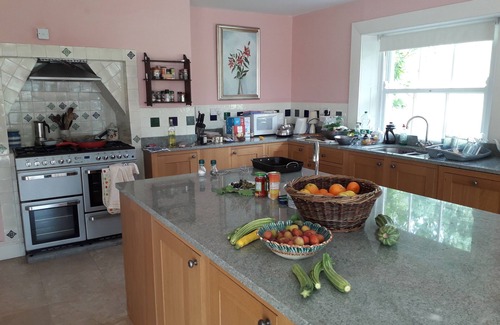 Watch House Village House | Peaceful, spacious and romantic artist's home