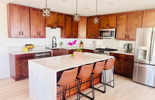 Ocean View House | Peaceful, stylish, modern Hawaiian getaway on one acre with views and stars!