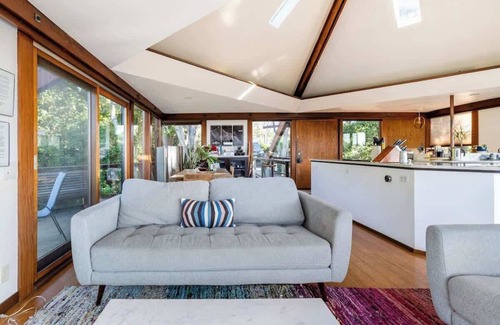 Aptos House | Peaceful Treehouse with Ocean View