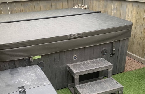 Largs House | Peacocks Guest House