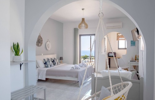 Agia Marina House | Pefkides Aegina Boutique Apartments