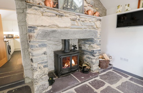 Garndolbenmaen House | Pen Y Braich Uchaf