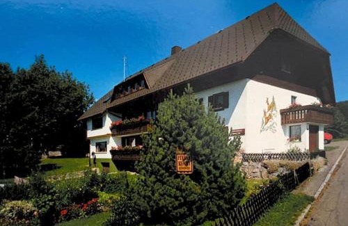 Haeusern Apartment | Pension Schmidt - Schwarzwaldnest - voll ausgestattetes Apartment
