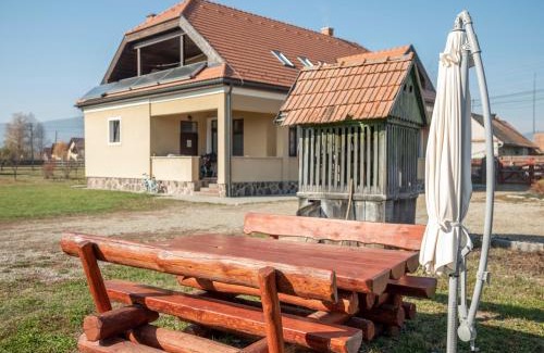 Joseni House | Pensiune AgroTuristica Horváth-Kert