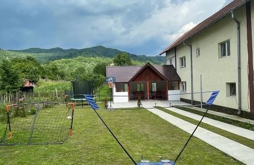 Corbeni House | Pensiunea Antonia