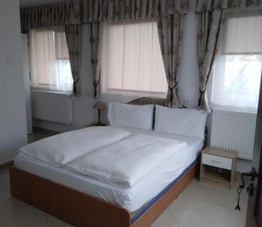 Izvoru House | Pensiunea Casa Ghica