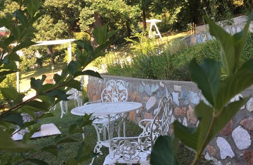 Eselnita House | Pensiunea Casa Mircea & Restaurant