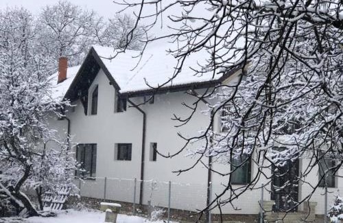 Campulung Villa | Pensiunea Crețișoara