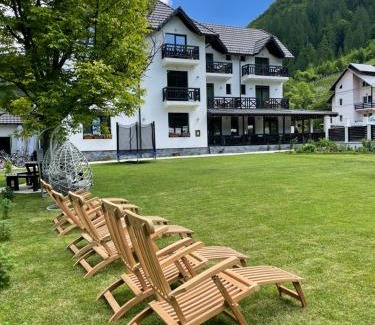 Voineasa House | Pensiunea Edelweiss