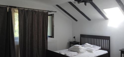 Bala House | Pensiunea Gradinarilor cu statie de încărcare încărcare electrică auto