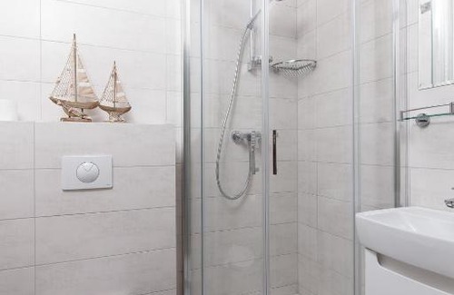 Nowogrod Bobrzanski House | Pensjonat Garack