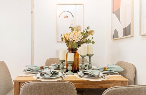 Thurygrund Apartment | Penthouse, 3 separate Bedrooms, 2 min to U6 Nussdorfer Straße