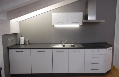 Castello di Godego Apartment | Penthouse at the Path - modern and bright apartment in quiet area