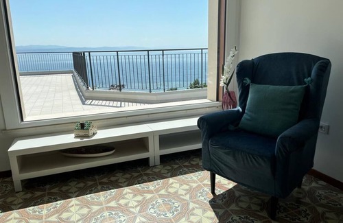 Marina Julia Apartment | PENTHOUSE BY THE SEA