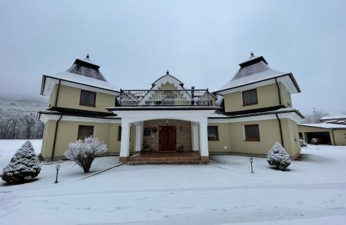 Oravsky Podzamok House | Penzión U dvoch levov