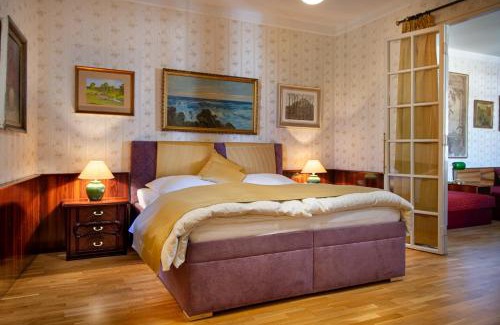 Trebon House | Penzion a restaurace U Míšků